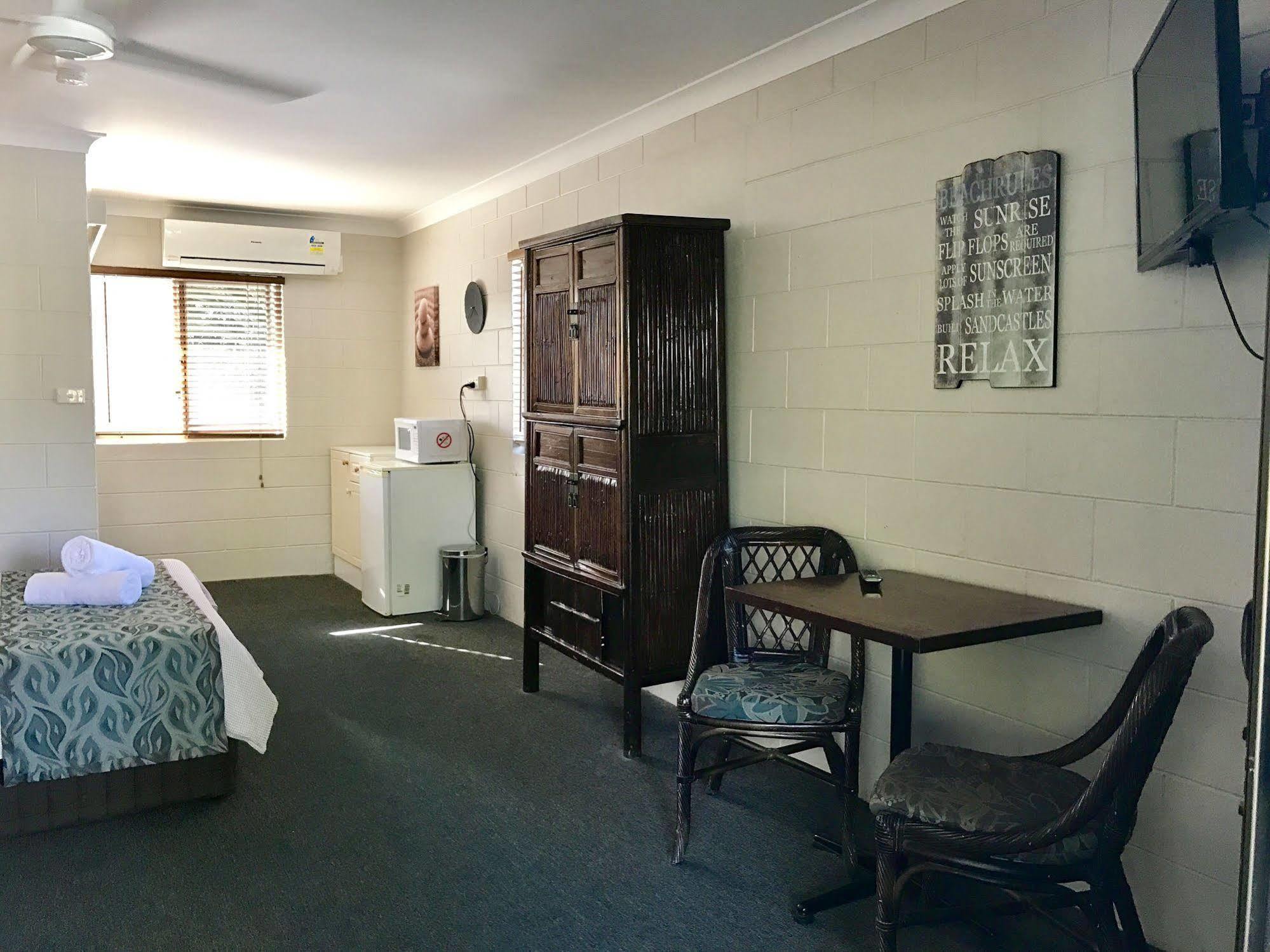 Bramston Beach Motel Eksteriør bilde
